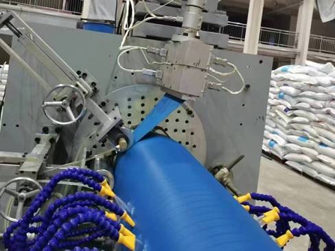 实壁置换缠绕管设备